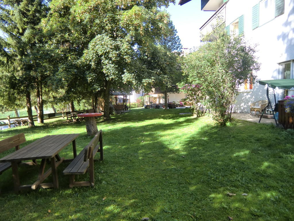 Appartamenti Ladina Campitello di Fassa Bagian luar foto