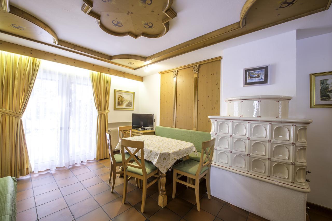 Appartamenti Ladina Campitello di Fassa Bagian luar foto
