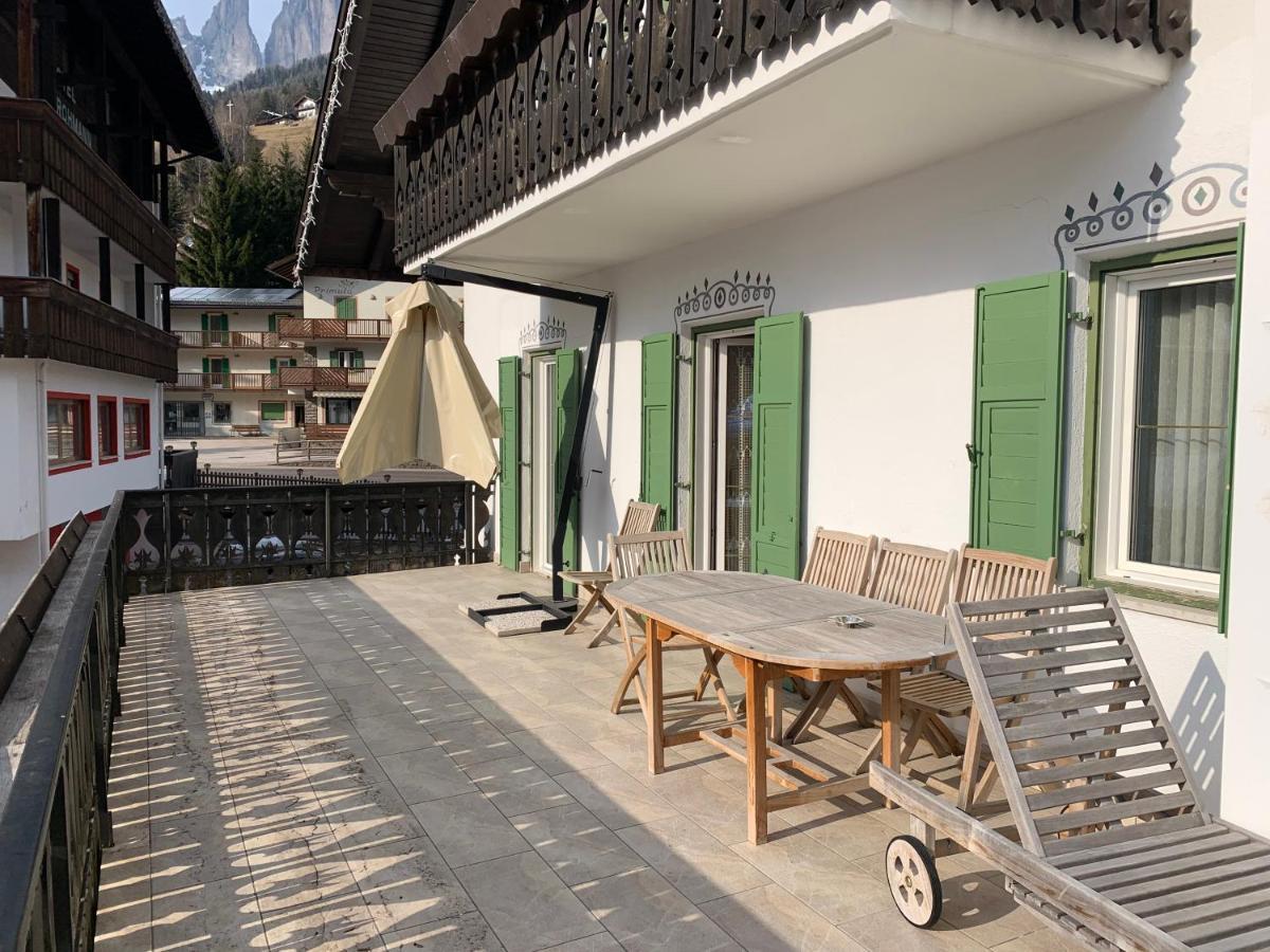Appartamenti Ladina Campitello di Fassa Bagian luar foto